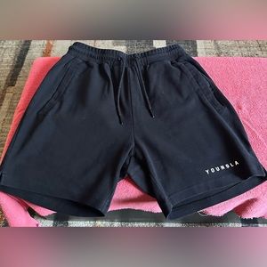 118 THE PERFECT  SHORTS “Black” worn 2-3 times!!